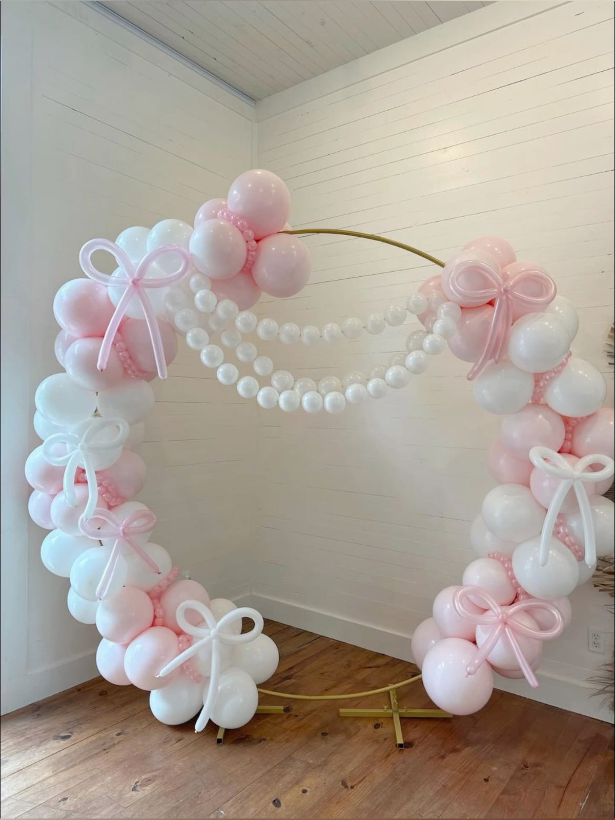 Balloon and Floral Décor Hire